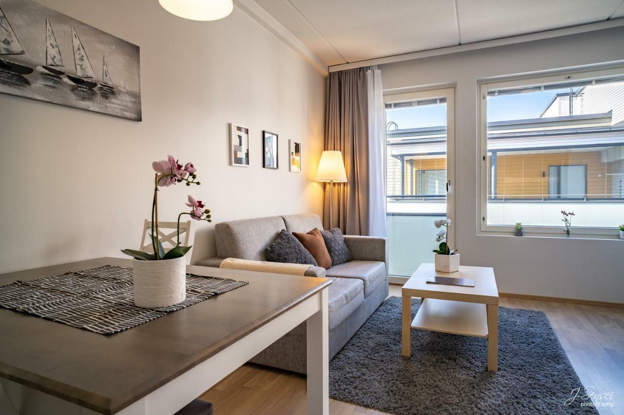 Westbay Inn Βάασα Εξωτερικό φωτογραφία